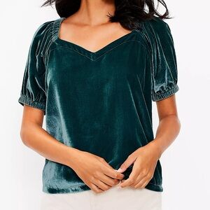 Ann Taylor Loft Renaissance Sweetheart Velvet Puff Short Sleeve Top Green Small